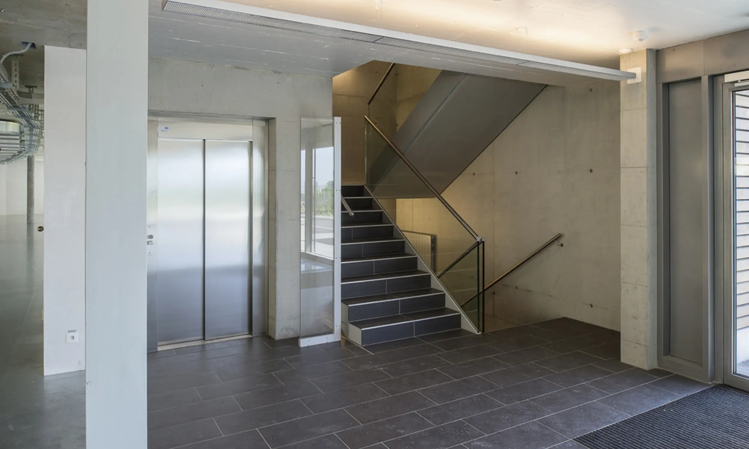 Vennes Business Center