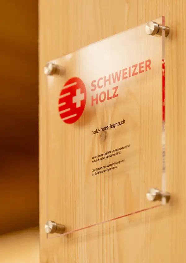 Label Schweizer Holz der Lignum Holzwirtschaft Schweiz für die neue Blumenbörse West in Kerzers