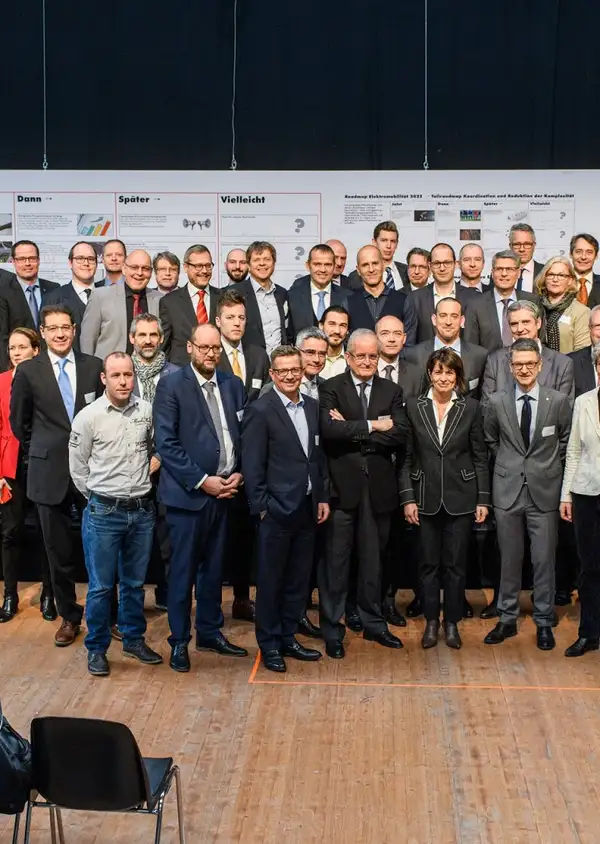 Bouygues Construction unterzeichnet Roadmap Elektromobilität 2022
